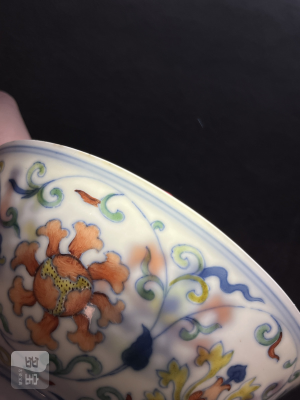 清乾隆 斗彩缠枝宝相花纹茶碗 - 图17